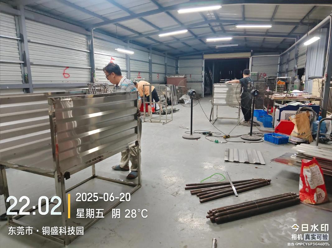 不锈钢手推车加班赶货
